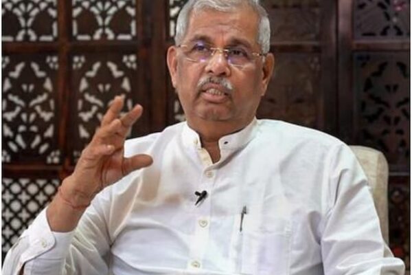 Kerala Bharat Mata Politics: ‘भारत माता’ के मुद्दे पर गरमाई राजनीति! केरल के राज्यपाल ने भाकपा पर यूं कसा तंज