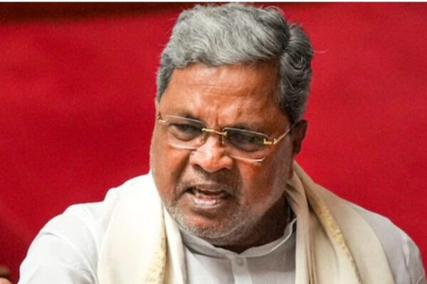 Bengaluru Stampede: शर्मिंदगी किस बात के लिए? RCB सम्मान समारोह के बचाव में उतरे CM सिद्धारमैया, भगदड़ में हुई थी 11 मौतें